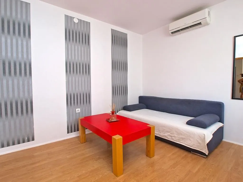 Apartments Elda 1470 Fazana